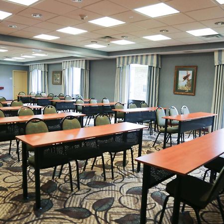 Hampton Inn Морхед Екстериор снимка