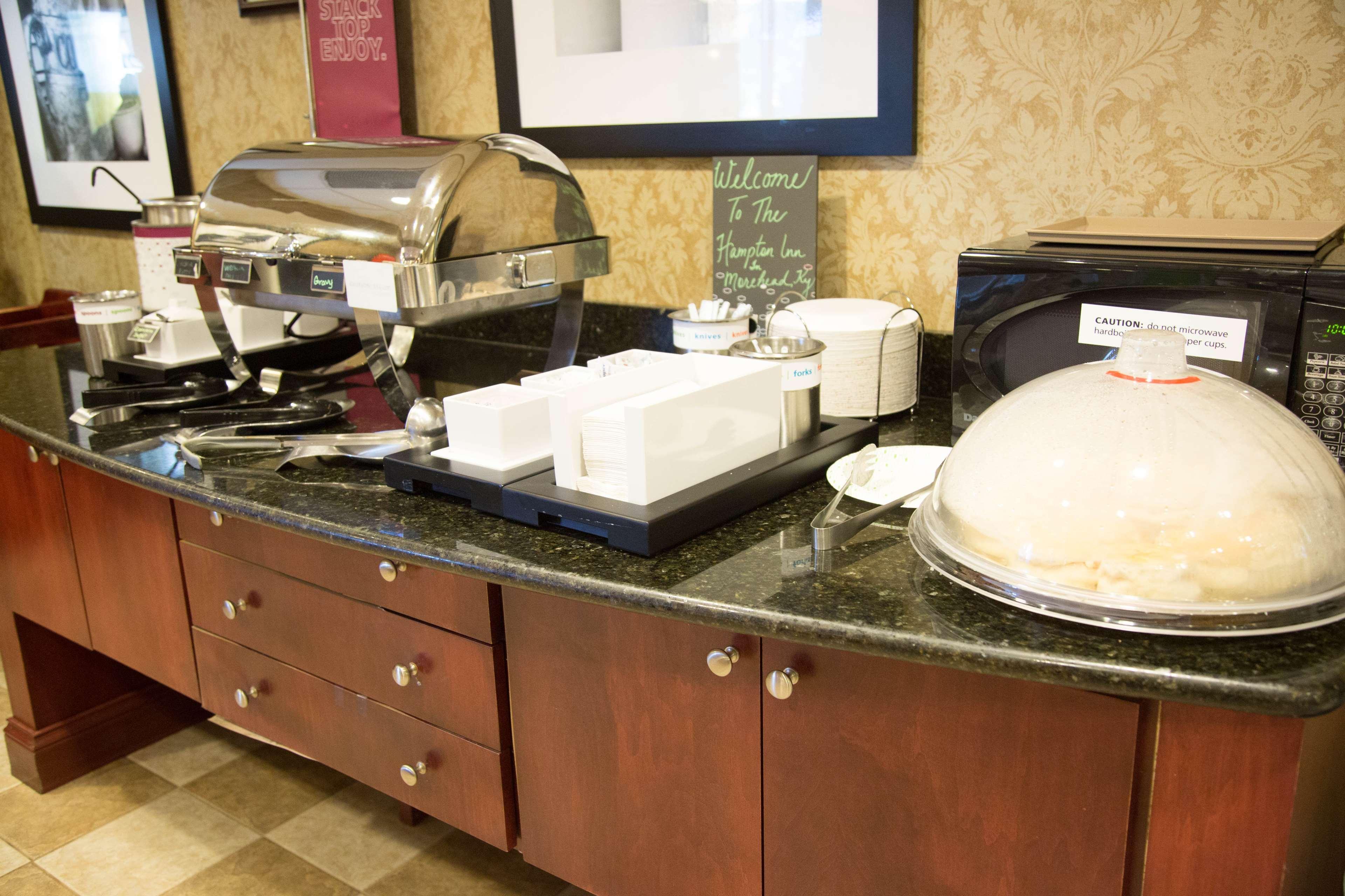 Hampton Inn Морхед Екстериор снимка